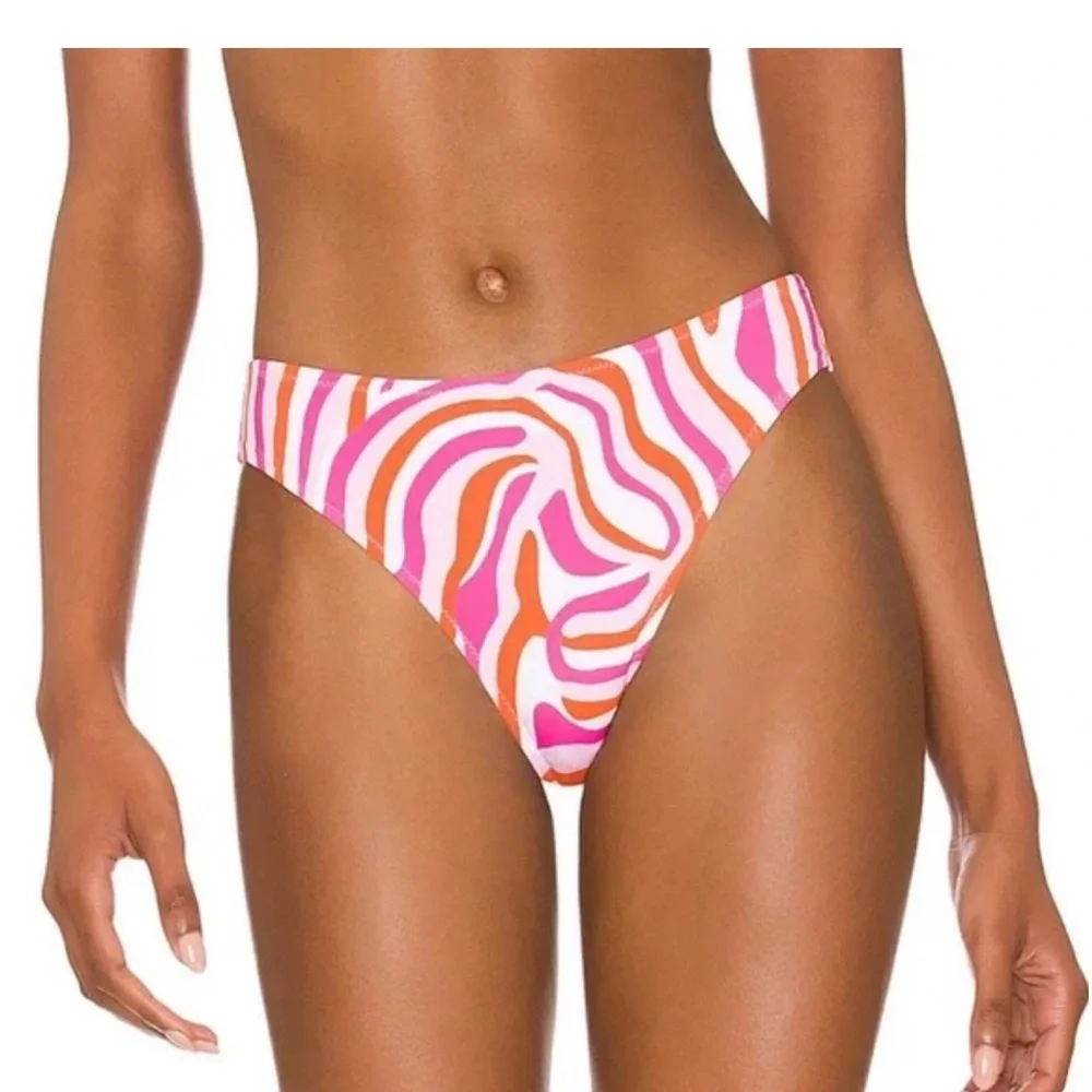 SOLID & STRIPED make bold